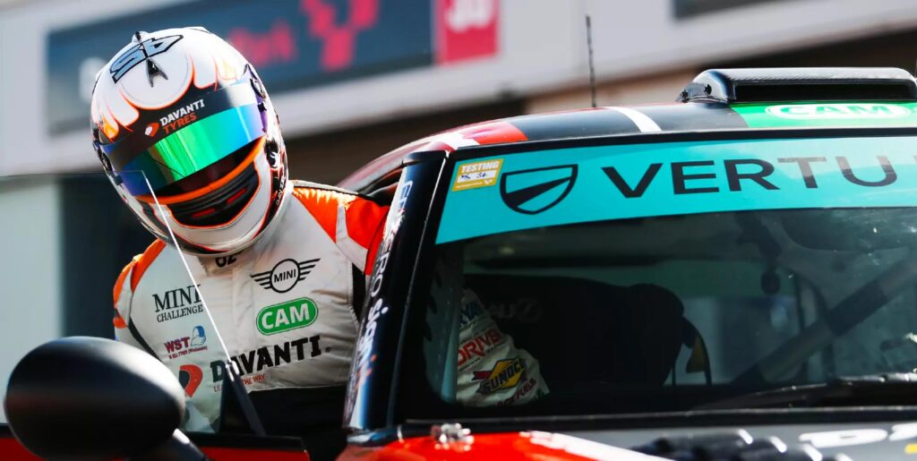 Dan Zelos talks to Davanti about his Mini Challenge 2023 pre-season  preparations - Davanti Tyres